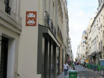 PA_606, Space Invader on 41 Rue d'Aboukir — Street art by Invader in Paris