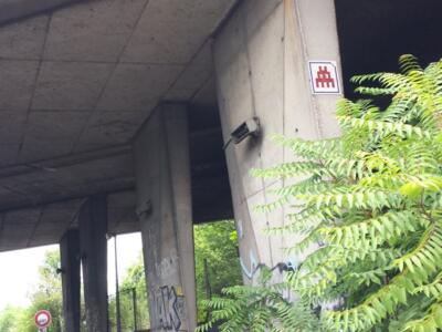 PA_611, Space Invader de D 970 — Street art de Invader à Aulnay-sous-Bois
