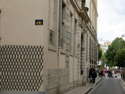 LY_46, Space Invader on 2 Rue Auguste Comte — Street art by Invader in Lyon