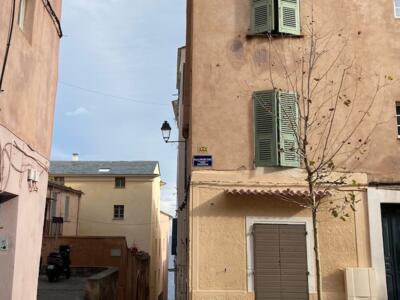 BTA_26, Space Invader de la rue du Presbytère — Street art de Invader à Bastia