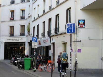 PA_698, Space Invader on 10 Rue St-Sabin — Street art by Invader in Paris