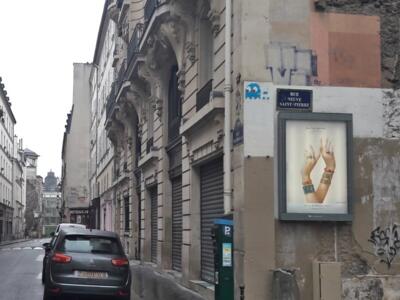 PA_707, Space Invader on 17 Rue Beautreillis — Street art by Invader in Paris
