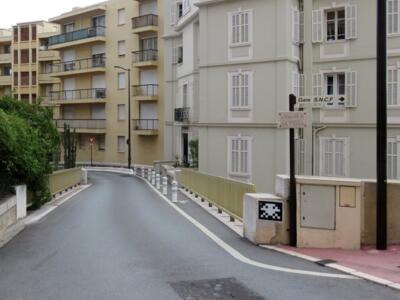 CAZ_16, Space Invader de l'avenue de la Costa — Street art de Invader à Monaco
