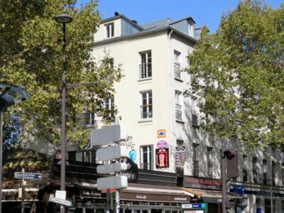 PA_657, Space Invader on 3 Avenue Jean Jaurès — Street art by Invader in Paris