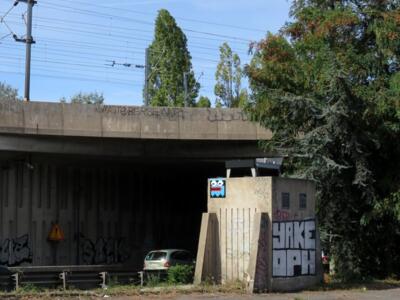 PA_685, Space Invader de l'A86 — Street art de Invader à Fontenay-sous-Bois