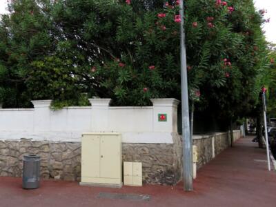 CAZ_12, Space Invader de l'avenue du Maréchal Joffre — Street art de Invader à Antibes