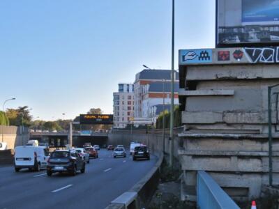 PA_686, Space Invader du boulevard Périphérique Extérieur — Street art de Invader à Charenton-le-Pont