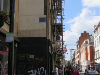 LDN_96, Space Invader on 147 Wardour Street — Street art by Invader in London