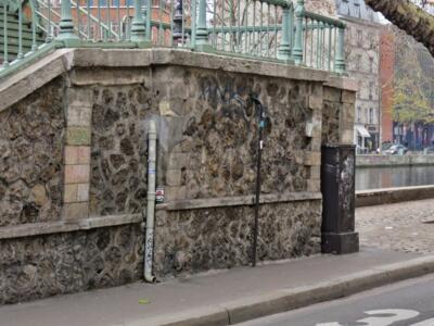 PA_813, Space Invader on 78–80 Quai de Jemmapes — Street art by Invader in Paris