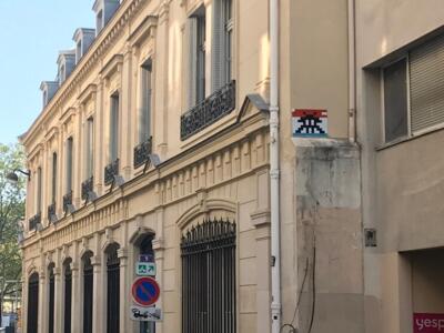 PA_879, Space Invader on 24 Rue St-Sabin — Street art by Invader in Paris