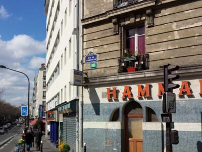 PA_854, Space Invader on Boulevard de la Chapelle — Street art by Invader in Paris