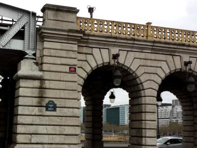 PA_922, Space Invader on Pont de Bercy — Street art by Invader in Paris