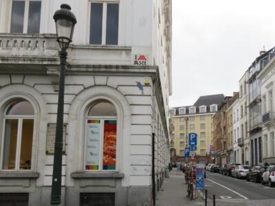 BXL_21, Space Invader on Rue d'Arlon 11 — Street art by Invader in Ixelles