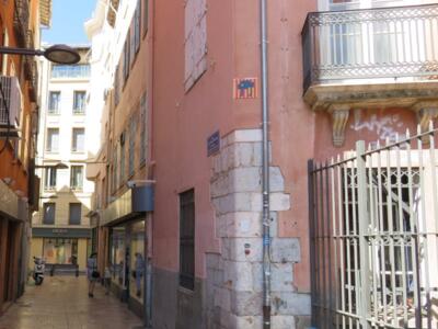PRP_05, Space Invader on Impasse Jean-Jacques Rousseau — Street art by Invader in Perpignan