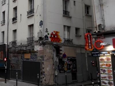 PA_1060, Space Invader de Villa de Guelma — Street art de Invader à Paris