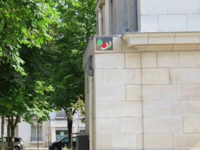 PA_1070, Space Invader de la place des Antilles — Street art de Invader à Paris