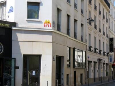 PA_1101, Space Invader de l'avenue Matignon — Street art de Invader à Paris