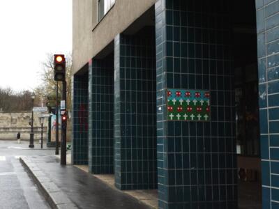 PA_1115, Space Invader on 208 rue de la Roquette — Street art by Invader in Paris