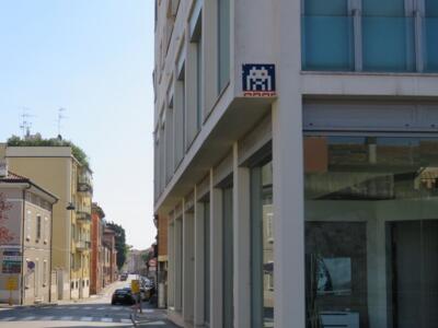 RA_18, Space Invader de Viale Francesco Baracca — Street art de Invader à Ravenna