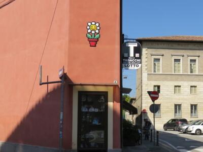RA_28, Space Invader on Via Guglielmo Oberdan — Street art by Invader in Ravenna