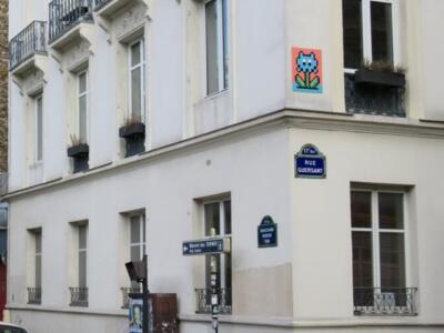 PA_1182, Space Invader on 22 rue Guersant — Street art by Invader in Paris