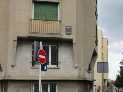 CLR_36, Space Invader on Rue Anatole France — Street art by Invader in Clermont-Ferrand