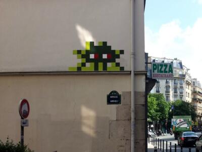 PA_1196, Space Invader on 2 impasse Mathieu — Street art by Invader in Paris