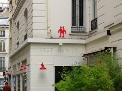 PA_1210, Space Invader on 3 rue Saint-Augustin — Street art by Invader in Paris