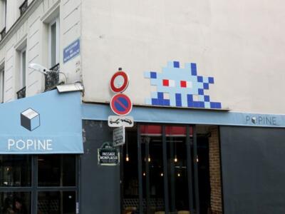 PA_1211, Space Invader on 1 passage Mondésir — Street art by Invader in Paris
