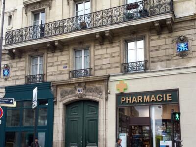PA_1236, Space Invader on 32 Rue Vauquelin — Street art by Invader in Paris