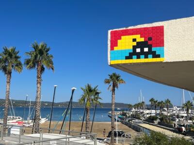 CAZ_36, Space Invader on 15 Rue du Port — Street art by Invader in Cavalaire-sur-Mer