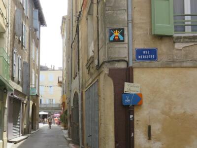 FRQ_03, Space Invader on 4 Rue Mercière — Street art by Invader in Forcalquier