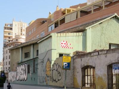 MLGA_16, Space Invader de Calle Manuel José García Caparrós — Street art de Invader à Málaga