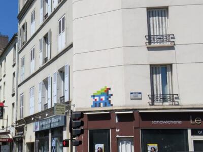 PA_1282, Space Invader on 106 avenue Auber — Street art by Invader in Vincennes
