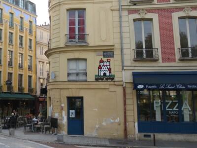 VRS_05, Space Invader de la rue de Fontenay — Street art de Invader à Versailles