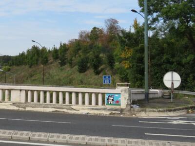 VRS_10, Space Invader on 48 boulevard de Jardy — Street art by Invader in Versailles