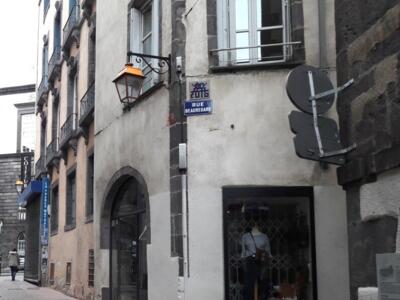 CLR_38, Space Invader de la rue du Port — Street art de Invader à Clermont-Ferrand
