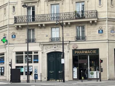 PA_1235, Space Invader on 72 rue Claude Bernard — Street art by Invader in Paris