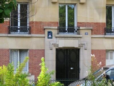 PA_1274, Space Invader on 10 square Desnouettes — Street art by Invader in Paris