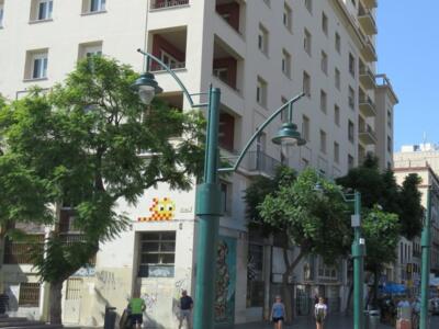 MLGA_25, Space Invader d'Ensanche Centro — Street art de Invader à Málaga