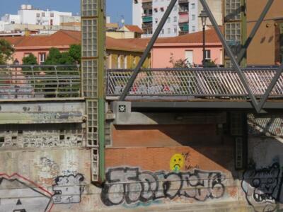 MLGA_14, Space Invader de Puente de la Trinidad — Street art de Invader à Málaga
