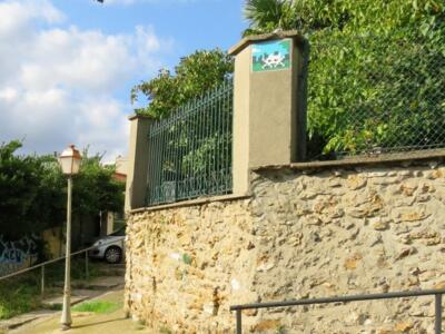 PA_1287, Space Invader on 18 rue du Ravin — Street art by Invader in Bagnolet