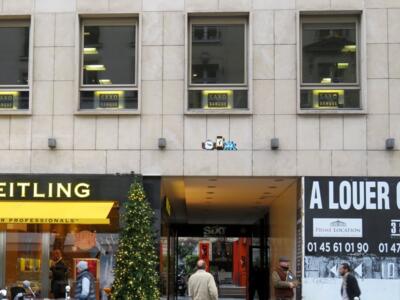 PA_1333, Space Invader on 10 rue de la Paix — Street art by Invader in Paris