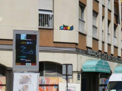 PA_1394, Space Invader on 27 rue des Moines — Street art by Invader in Paris