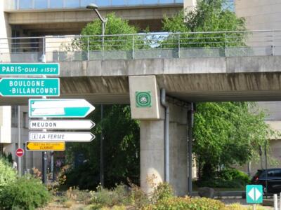 PA_1416, Space Invader on place de la Résistance — Street art by Invader in Issy-les-Moulineaux