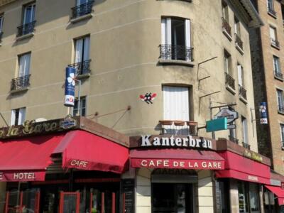 PA_1388, Space Invader on 19 bis Rue Banès — Street art by Invader in Meudon