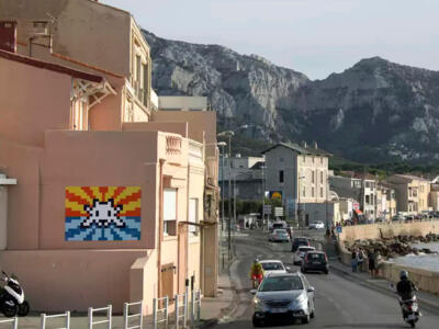 MARS_70, Space Invader on Avenue de la Pointe Rouge — Street art by Invader in Marseille