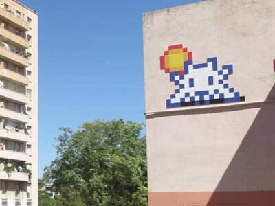 MARS_83, Space Invader on 7 Avenue Saint-Paul — Street art by Invader in Marseille