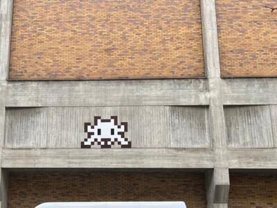 MUN_12, Space Invader on Amalienstraße — Street art by Invader in München