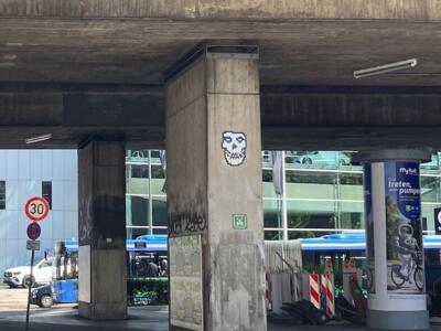 MUN_16, Space Invader on Arnulfstraße — Street art by Invader in München